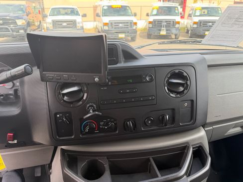 Used 2014 Ford E-150 and Econoline 150 w/ Power Group RWD image 21