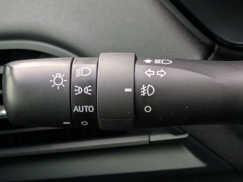 Used 2025 Subaru Outback Premium AWD/4WD image 34