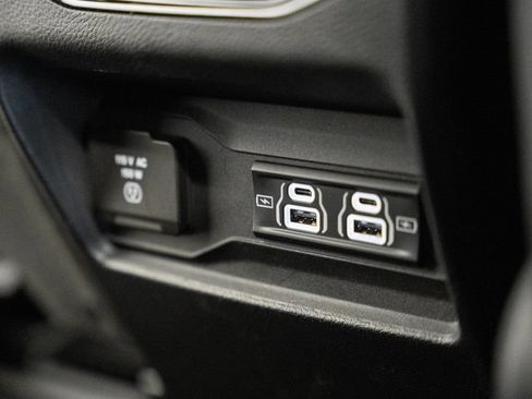 Certified 2024 Jeep Grand Cherokee Laredo w/ Luxury Tech Group I AWD/4WD image 32