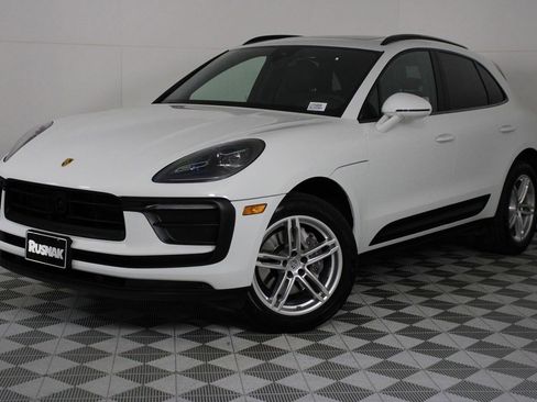 Certified 2024 Porsche Macan image 35