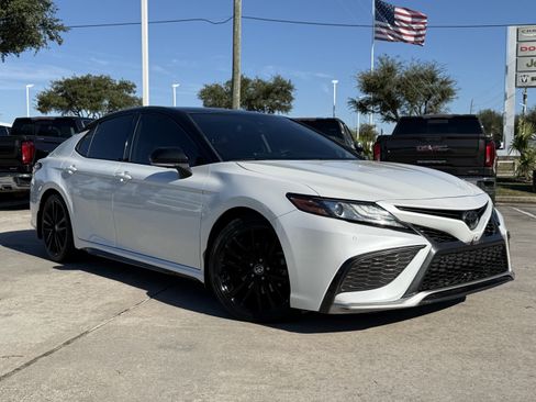 Used 2021 Toyota Camry XSE image 2