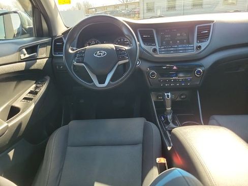 Used 2018 Hyundai Tucson Value w/ Cargo Package image 12