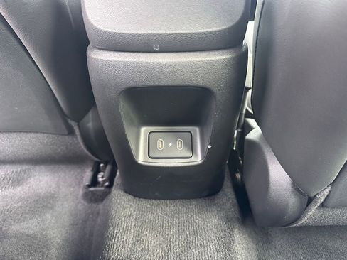 Certified 2024 Hyundai Elantra Limited image 17