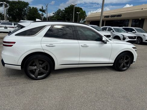 Used 2025 Genesis GV70 3.5T Sport w/ Sport Advanced Package AWD/4WD image 8