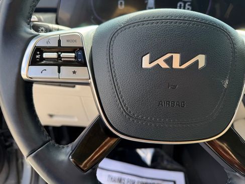 Used 2024 Kia Telluride EX image 15