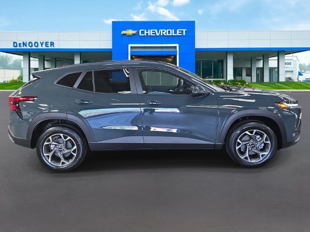 New 2026 Chevrolet Trax LT w/ Driver Confidence Package FWD image 7