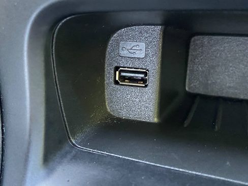 Used 2017 Ford Focus SE FWD image 33