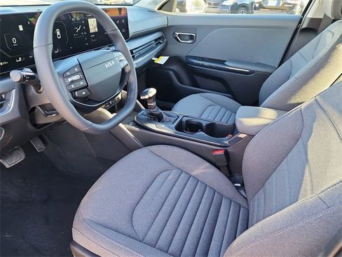 New 2025 Kia K4 EX image 11