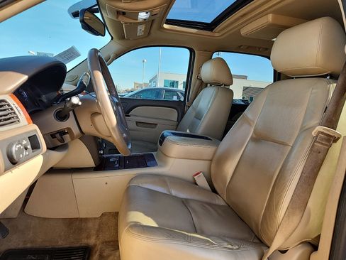 Used 2014 Chevrolet Tahoe LTZ image 13