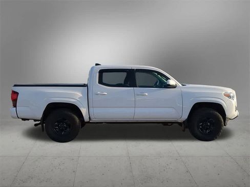 Used 2019 Toyota Tacoma SR image 7