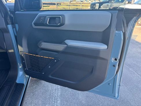 Used 2023 Ford Bronco Badlands image 21