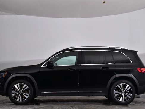 Certified 2025 Mercedes-Benz GLB 250 4MATIC image 2