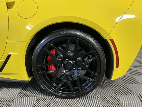 Used 2016 Chevrolet Corvette Z06 w/ Z07 Performance Package image 11