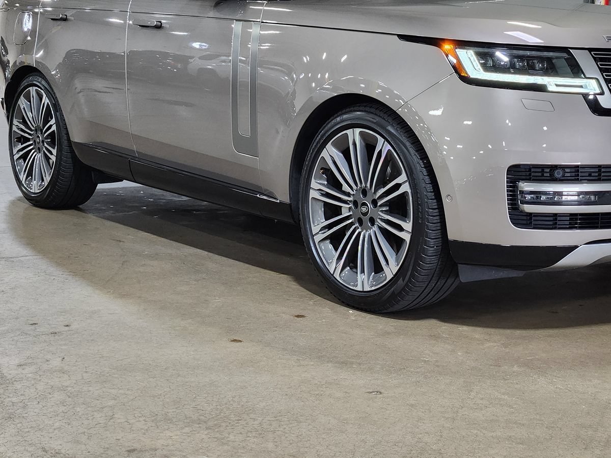 Used 2023 Land Rover Range Rover SE AWD/4WD image 16