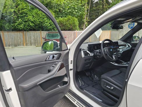 Used 2026 BMW X5 xDrive40i AWD/4WD image 21