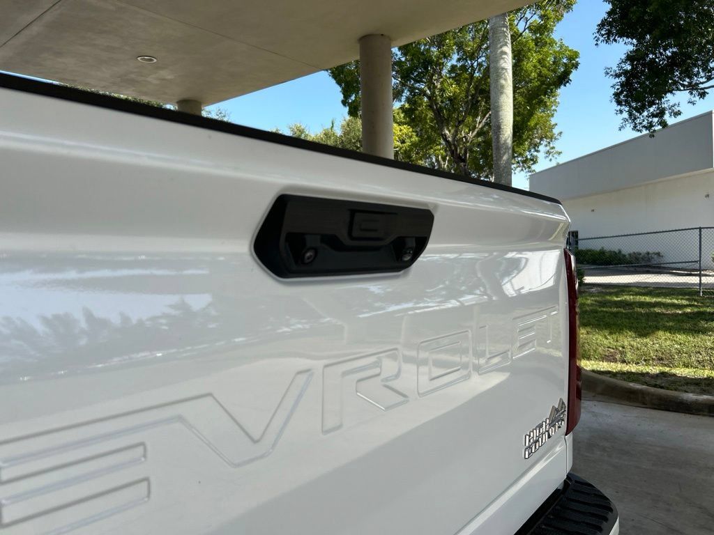 Used 2026 Chevrolet Silverado 3500 High Country w/ Technology Package AWD/4WD image 26