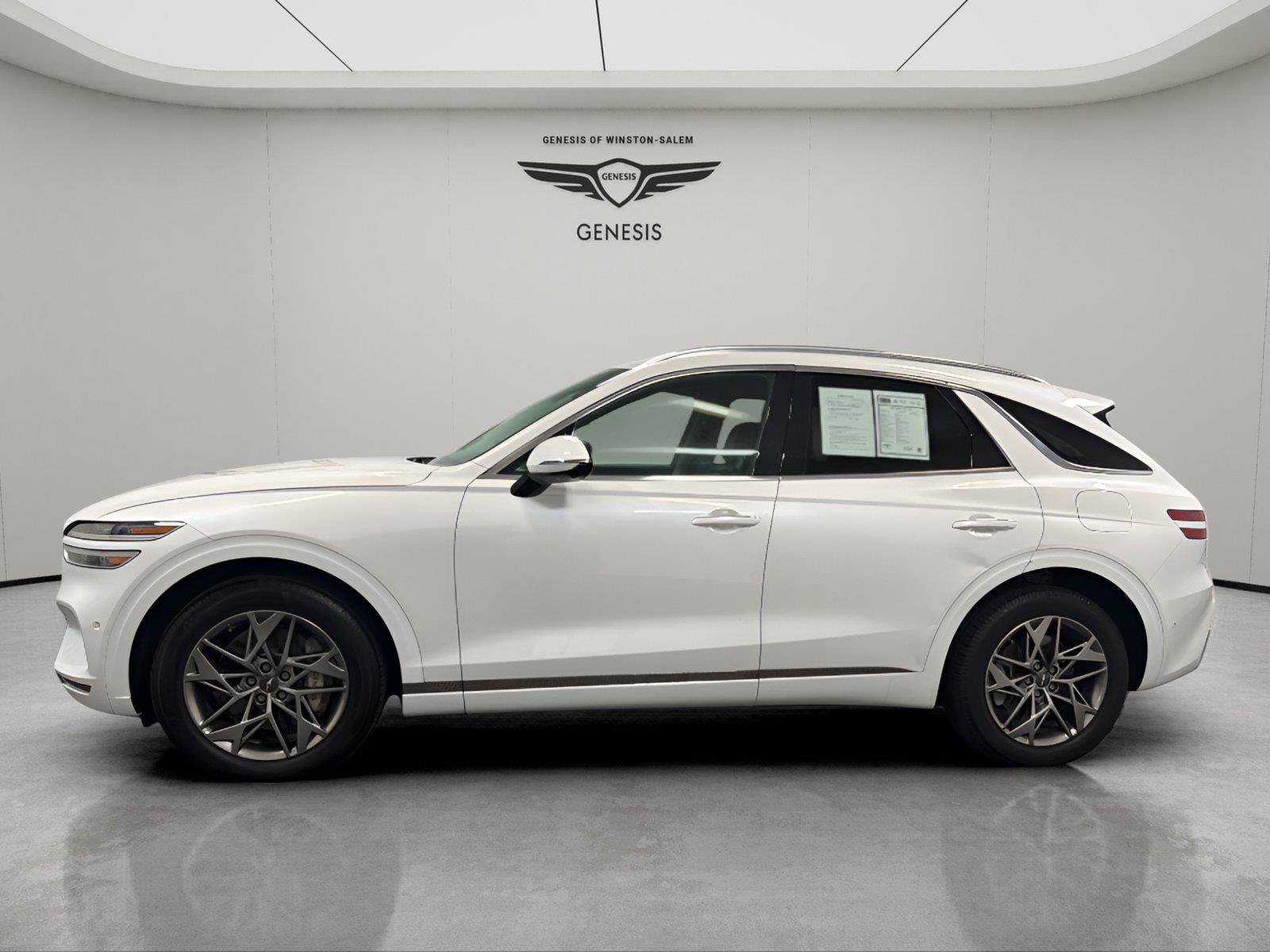 Used 2023 Genesis GV70 2.5T w/ Advanced Package AWD/4WD image 2