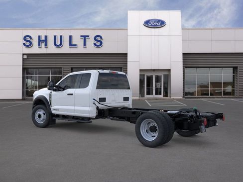 New 2025 Ford F550 4x4 Supercab Super Duty image 4