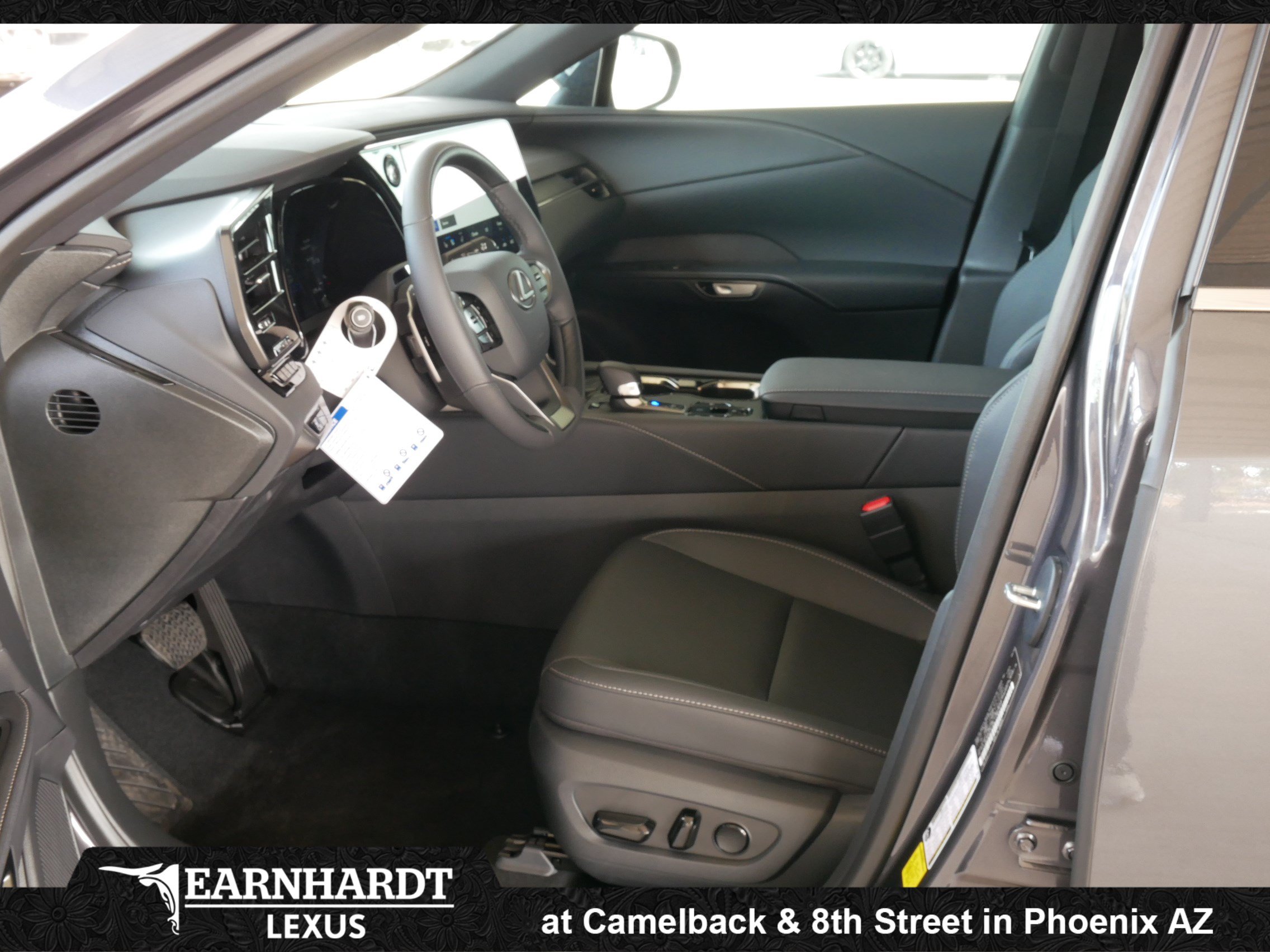 New 2026 Lexus RX 350h w/ Convenience Package AWD/4WD image 4