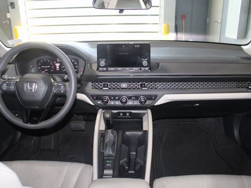 Certified 2024 Honda Accord EX image 22