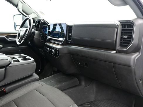 Used 2024 Chevrolet Silverado 2500 LT image 14