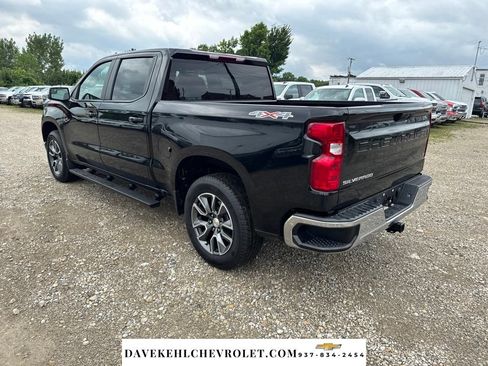 Used 2025 Chevrolet Silverado 1500 LT AWD/4WD image 4