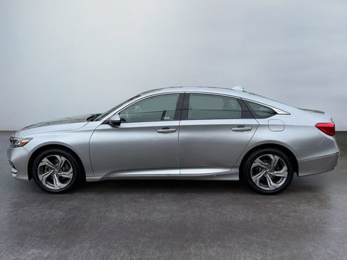 Used 2018 Honda Accord EX image 8