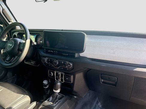 Used 2024 Jeep Wrangler Unlimited Sport AWD/4WD image 32