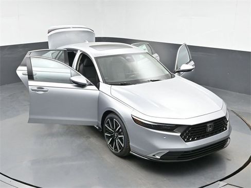 Used 2025 Honda Accord Touring image 48