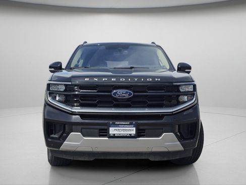 Used 2025 Ford Expedition Max Platinum AWD/4WD image 3