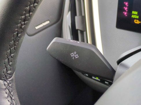 Used 2025 BMW iX xDrive50 image 27