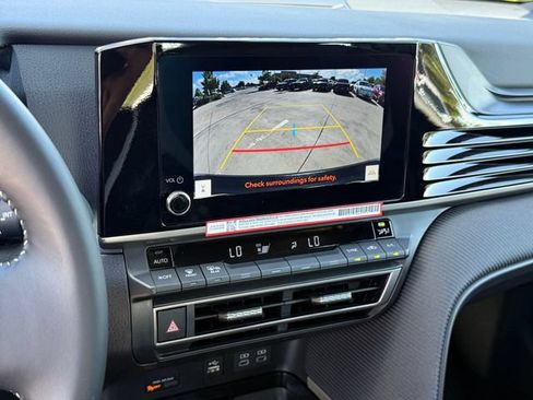 Used 2026 Toyota Camry SE w/ Convenience Package FWD image 22