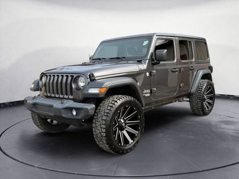Used 2018 Jeep Wrangler Unlimited Sport S image 2
