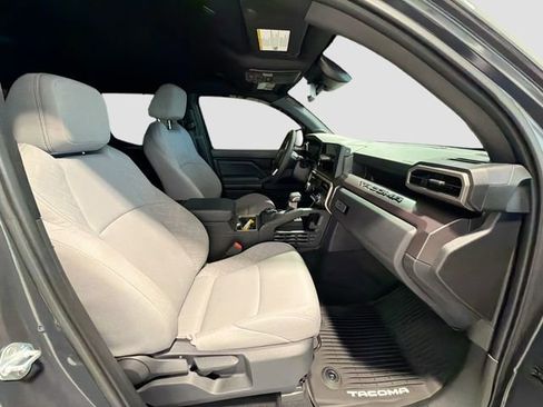 Certified 2025 Toyota Tacoma SR5 image 22