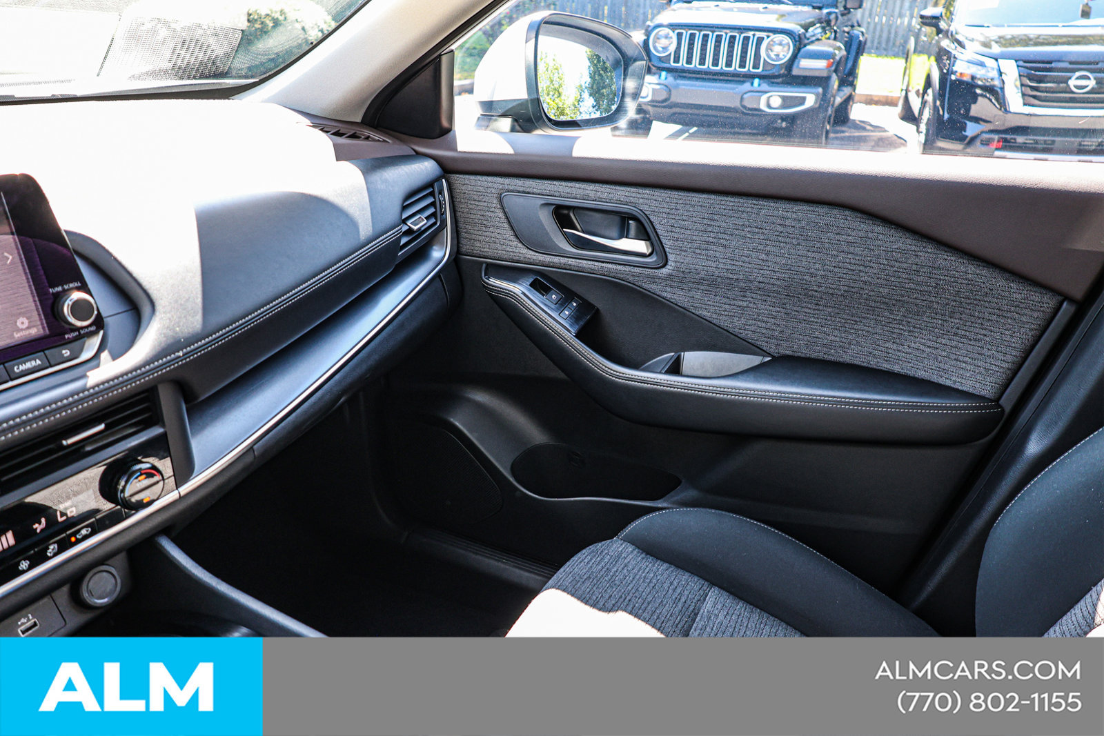 Used 2023 Nissan Rogue SV AWD/4WD image 37