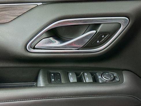 Used 2021 Chevrolet Tahoe LT w/ Rear Media and Nav Package image 19