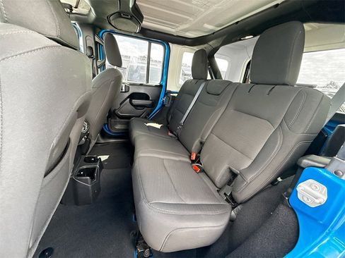 Used 2022 Jeep Wrangler Unlimited Sport S image 26