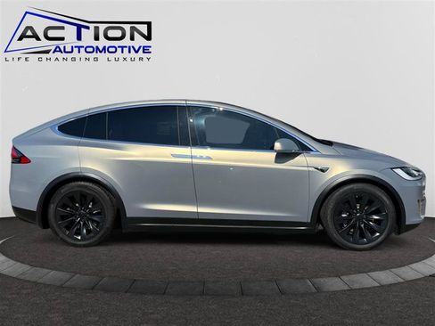 Used 2018 Tesla Model X 75D AWD/4WD image 8