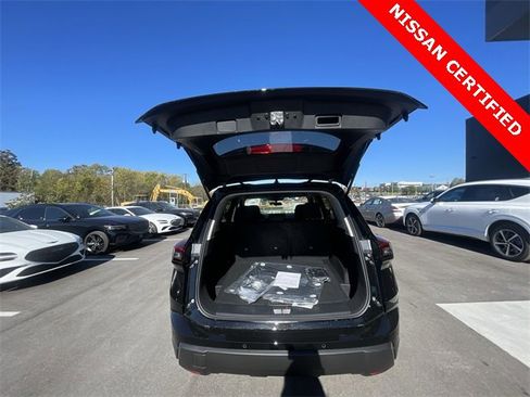 Certified 2025 Nissan Rogue S image 22