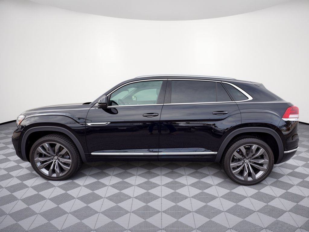 Certified 2023 Volkswagen Atlas Cross Sport SEL Premium R-Line AWD/4WD image 2