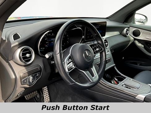 Used 2022 Mercedes-Benz GLC 300 4MATIC image 16