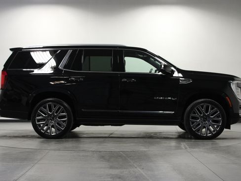 Used 2026 GMC Yukon Denali Ultimate AWD/4WD image 3