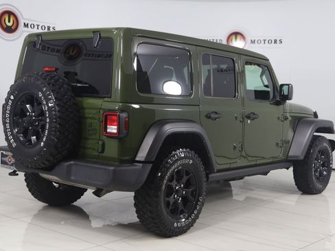 Used 2022 Jeep Wrangler Unlimited Sport AWD/4WD image 3