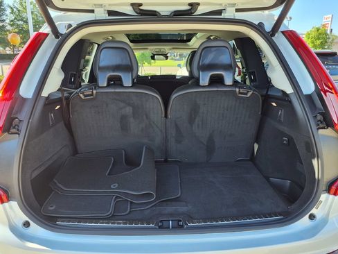 Used 2025 Volvo XC90 B5 Core w/ Protection Package AWD/4WD image 10