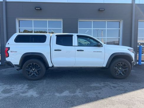 Used 2024 Chevrolet Colorado Trail Boss w/ Technology Package image 4