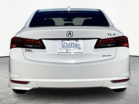 Used 2015 Acura TLX V6 SH-AWD w/ Advance Package image 4
