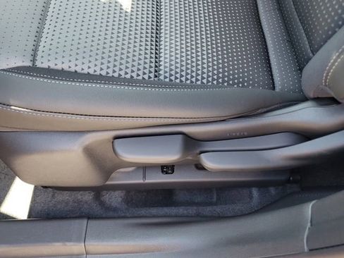 New 2026 Chevrolet Trax LT w/ Driver Confidence Package FWD image 18