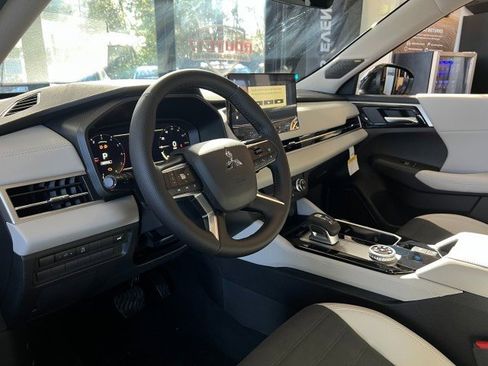 New 2026 Mitsubishi Outlander SE AWD/4WD image 22