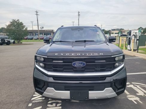 Certified 2025 Ford Expedition Max Platinum AWD/4WD image 2