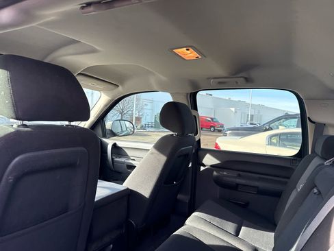 Used 2010 Chevrolet Silverado 1500 LT w/ Power Pack Plus image 8